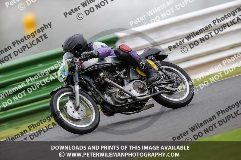 Vintage motorcycle club;eventdigitalimages;mallory park;mallory park trackday photographs;no limits trackdays;peter wileman photography;trackday digital images;trackday photos;vmcc festival 1000 bikes photographs